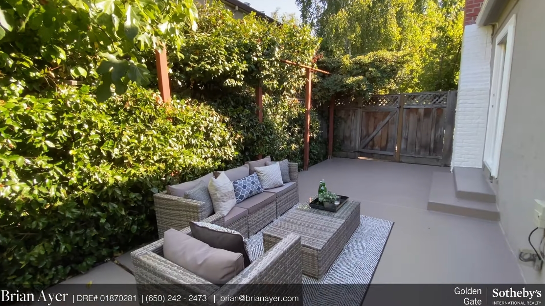Tour 227 King St, Redwood City, CA vs. 17 Interior Design Photos