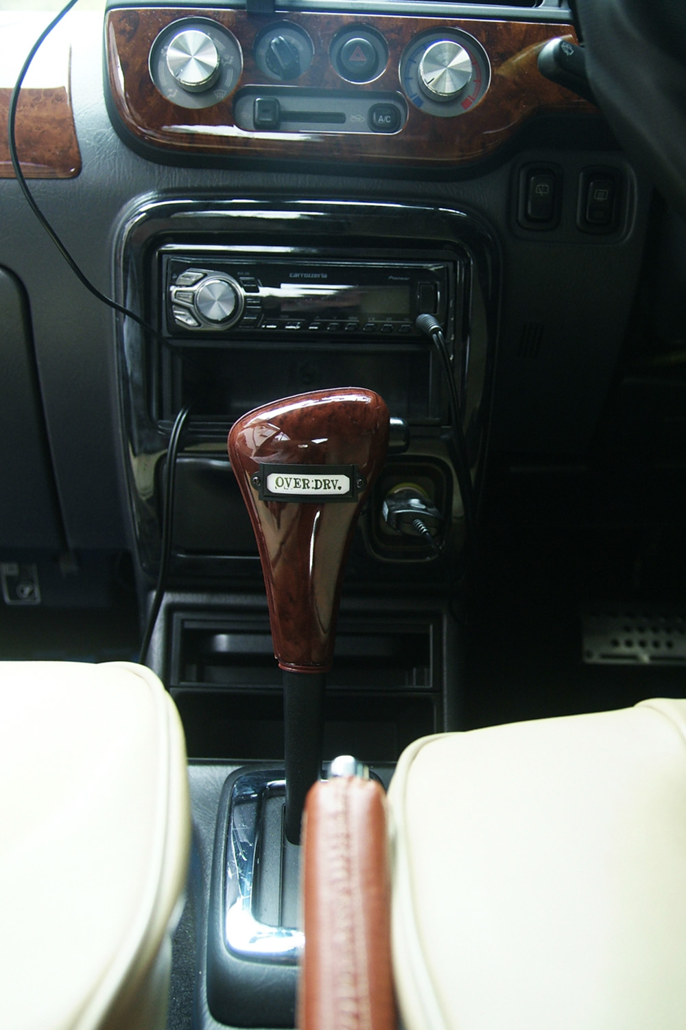 A/Tウッドシフトノブ ミラジーノ l700s