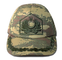 Kamuflaj desenli üst subay asker kepi veya şapkası