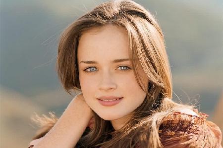 كيف تعرف ان المرأة تحبك؟؟ كيف تعرف ان المرأة تحبك - بنت فتاة جميلة