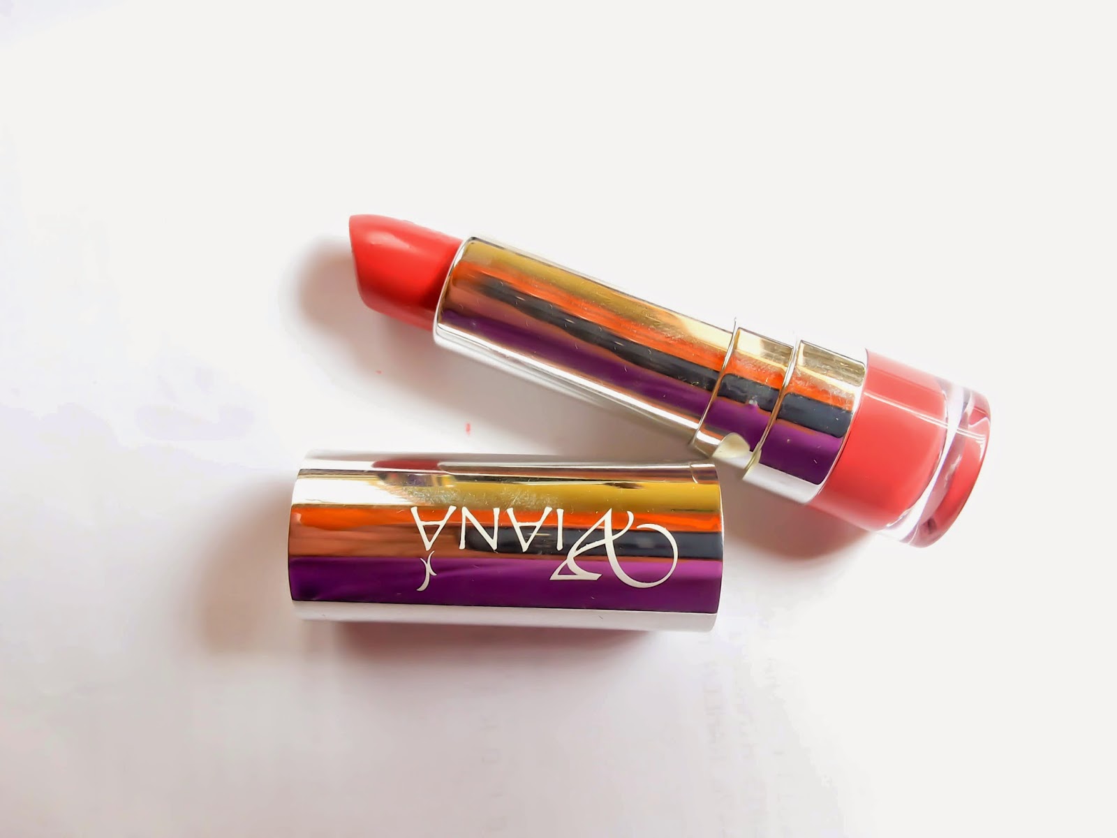 Fuchsia World Viana Lipstick Review