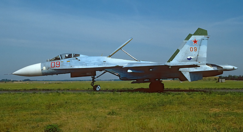 Sukhoi-Su-27S-Flanker-FA-VVS-JOW-1S.jpg