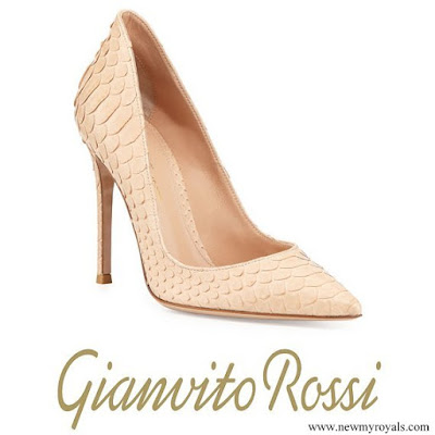 Princess-Mary-wore-Gianvito-Rossi-Python-Pointed-Toe-Pump.jpg