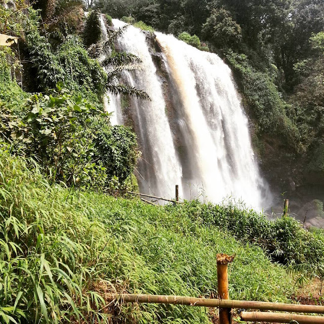 pemandangan curug sewu foto pemandangan curug sewu kendal jawa tengah
