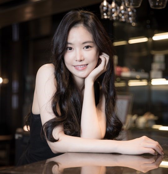 apink son naeun has officially dated no one since her apink son naeun has officially dated no one since her
