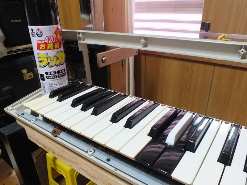 木工ブログ: MIDIキーボードの鍵盤白黒反転化（試行）