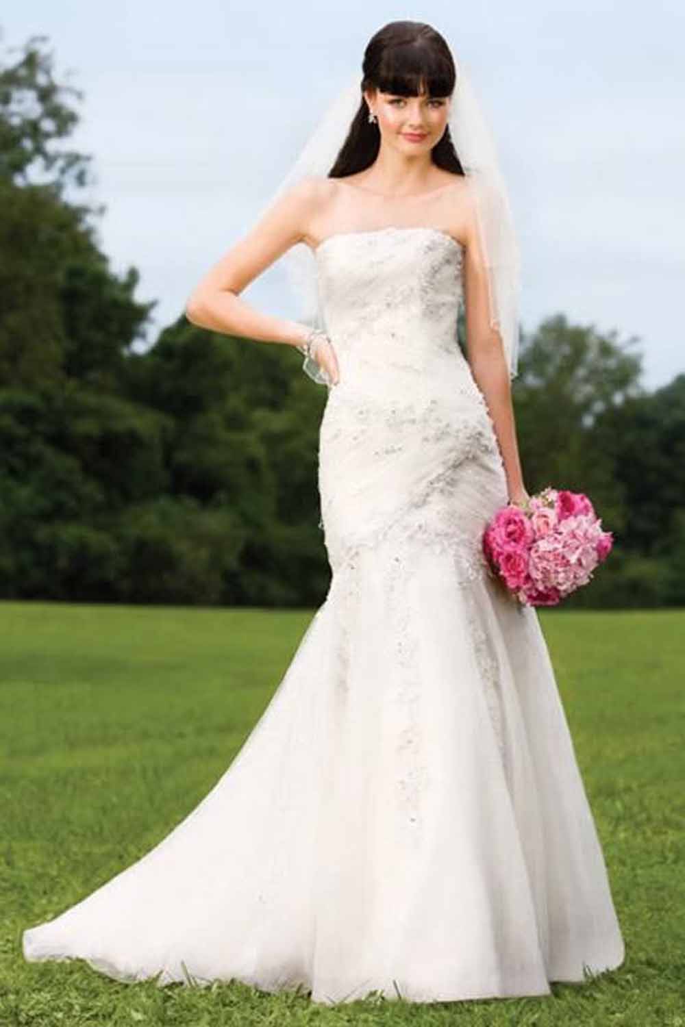 Mermaid Silhouette Wedding Dress : Mermaid Silhouette Wedding Dress In Embroidered Tulle Fabric With