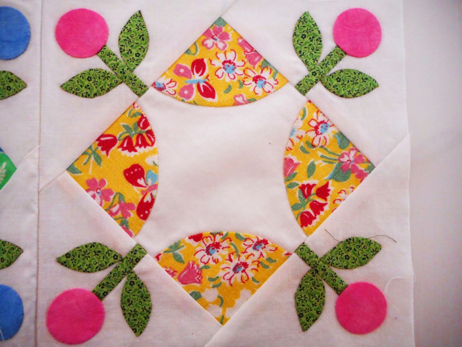 Pinkadot Quilts Applique Circle Tutorial and Challenge Quilts