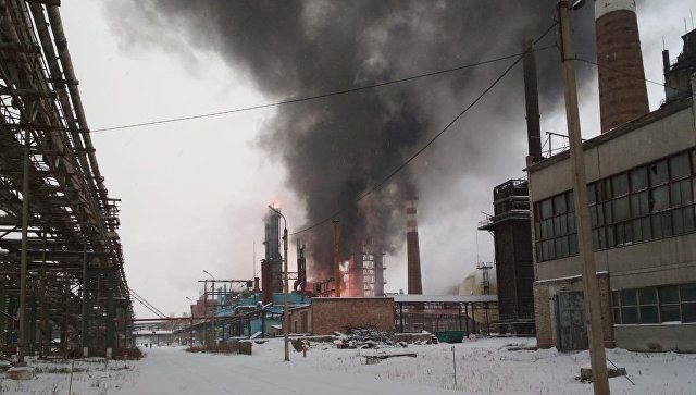 Пожар на заводе «Синтез-каучук», есть пострадавшие Пожар на заводе «Синтез-каучук», есть пострадавшие