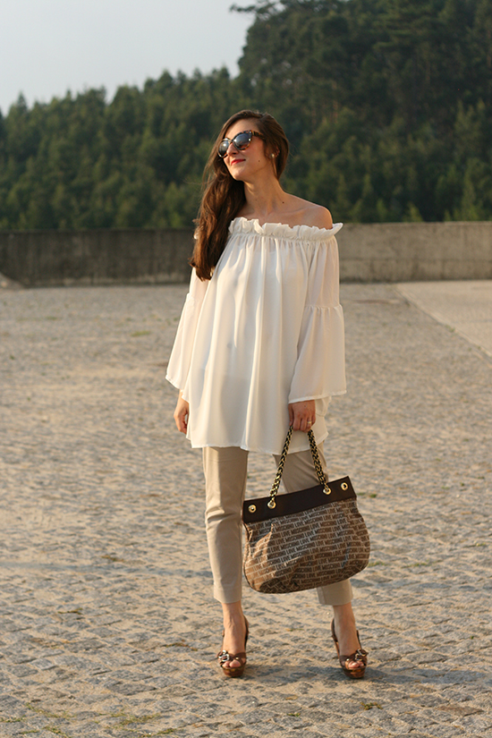 Sem jeito nenhum!: Piecesof me (370)- White blouse