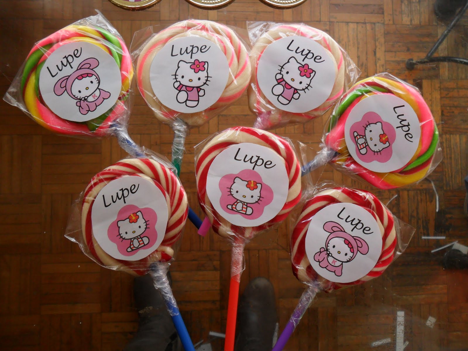 PAKA PIKA PUKA: PALETAS PERSONALIZADAS