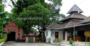 Makam dan Masjid Besar Kuno Taman, Kota Madiun - wongcrewchild