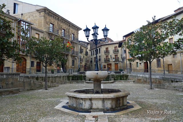 Plaza de España, Briones