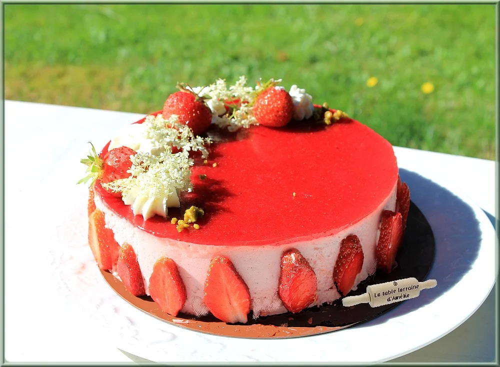 LA TABLE LORRAINE D'AMELIE: Entremet "Mousse de fraises au mascarpone"
