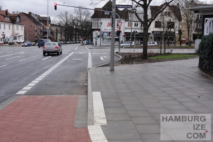 Brombeerweg / Erdkampsweg / Ratsmühlendamm © hamburgize.com / Stefan Warda