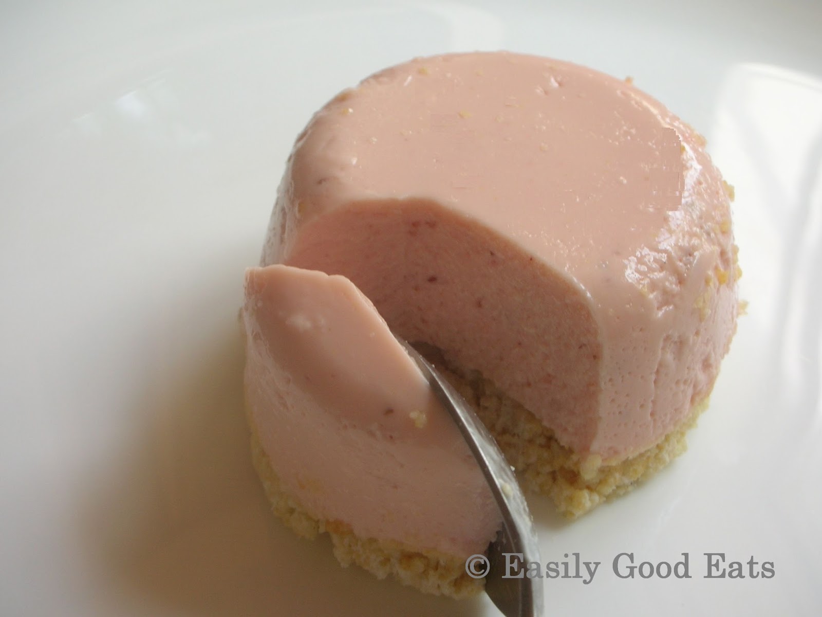 Easily Good Eats No Bake Strawberry Cheesecake Recipe