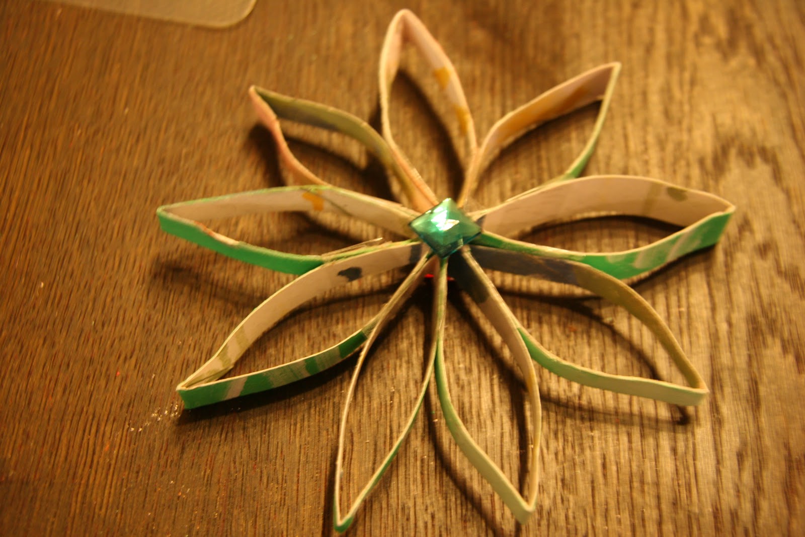 ArtworX: Weihnachtssterne basteln