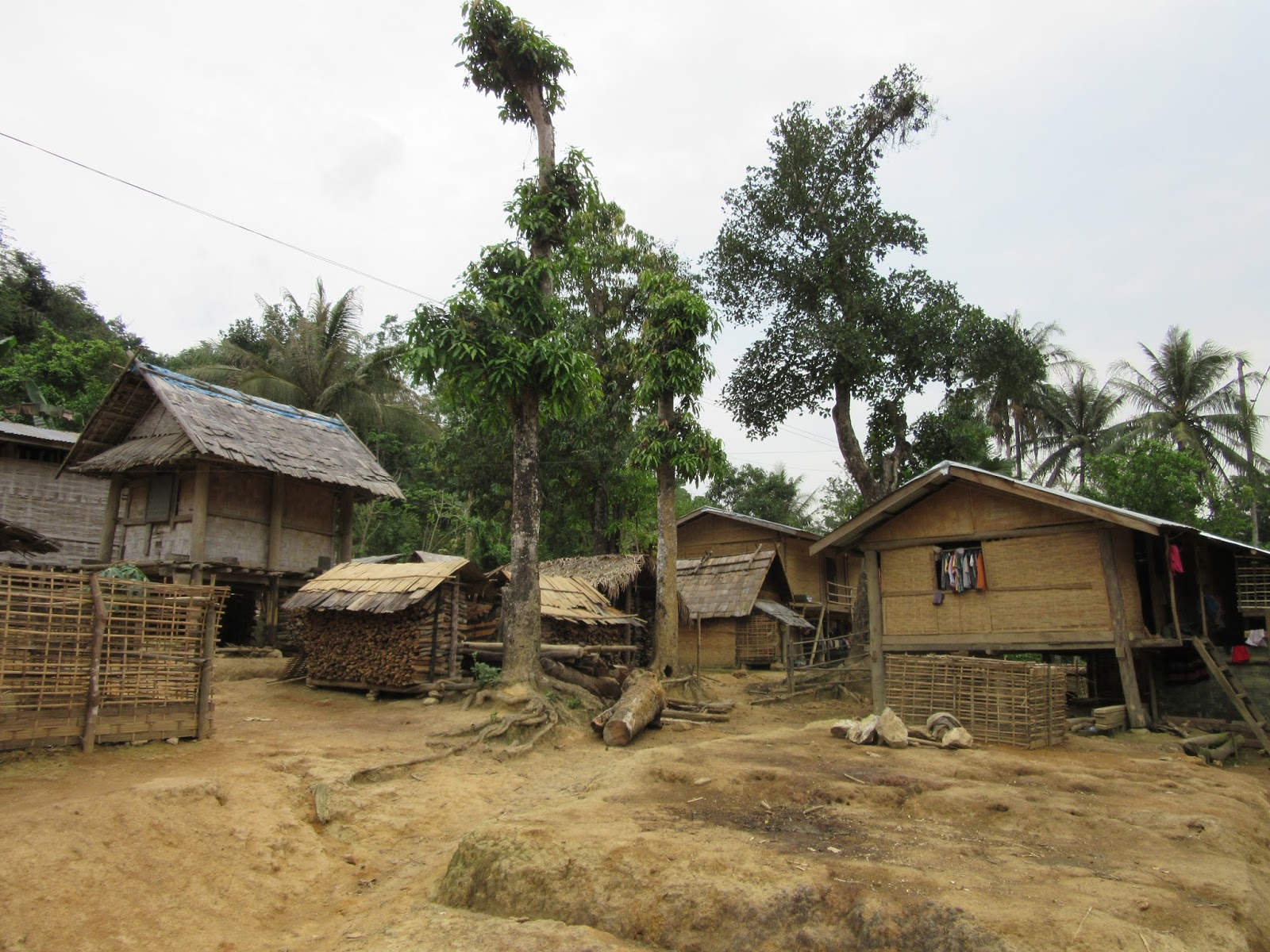 Aldea Houybor, cerca de Muang Ngoi, Laos Aldea Houybor, cerca de Muang Ngoi, Laos
