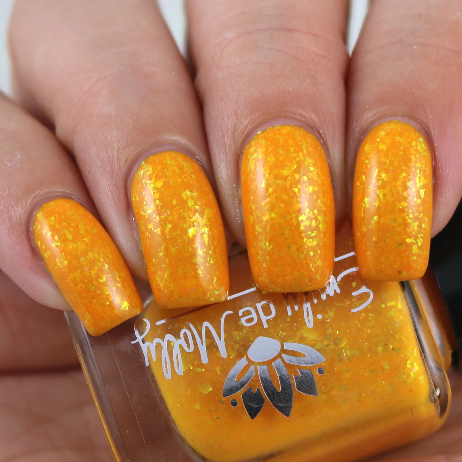 Emily de Molly Trips Abroad swatched by Olivia Jade Nails