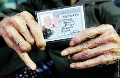 Wallpapers Collection: A Very Old Man