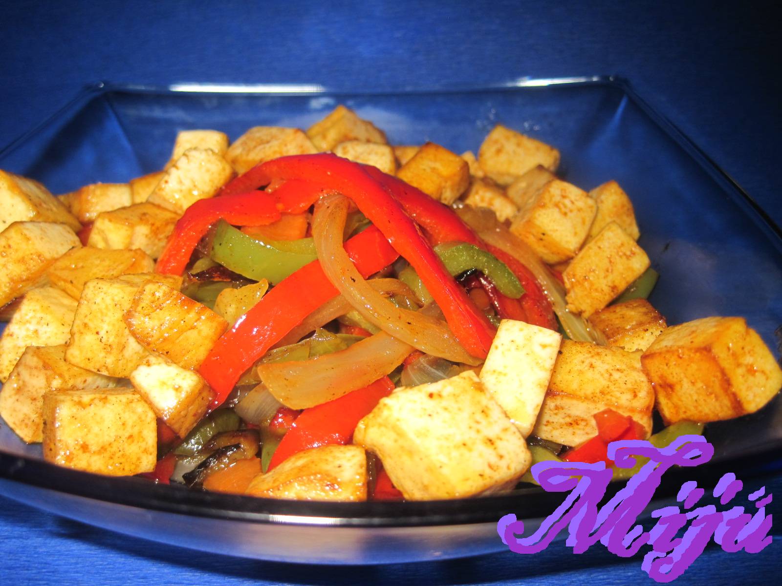 EL BOCADO DE LA HUERTA TOFU CON PIMENTON Y PIMIENTOS