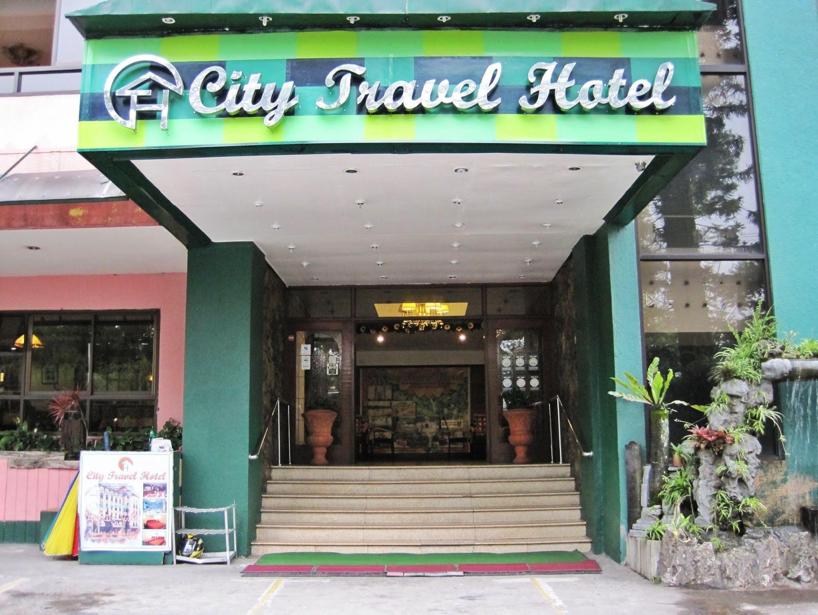 city travel hotel reviews