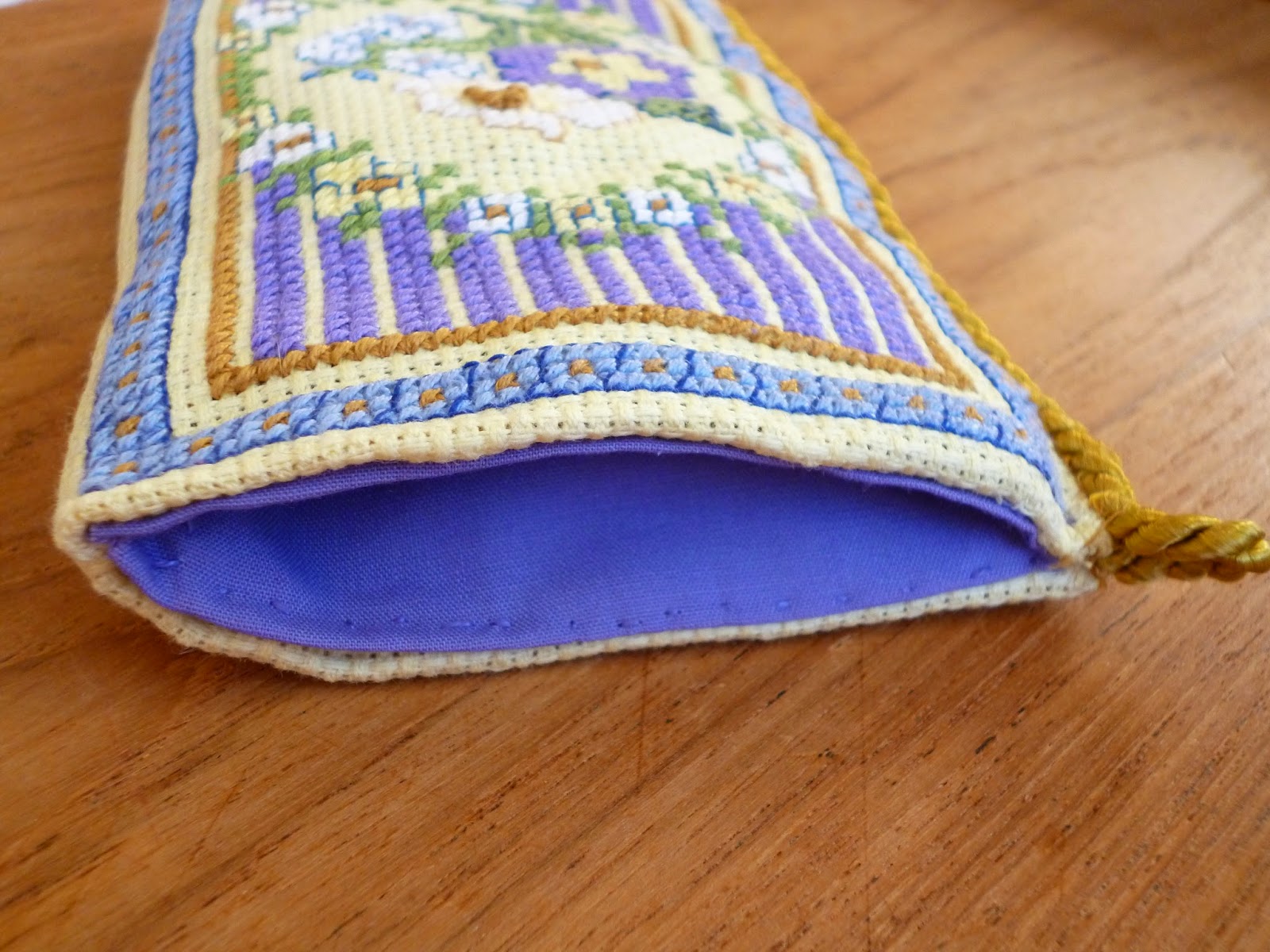 Cross-Stitch finishing off Cross-Stitch finishing off