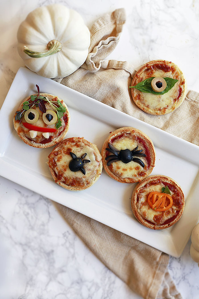 Halloween Pizza | Yummy Mummy Kitchen | A Vibrant Vegetarian Blog