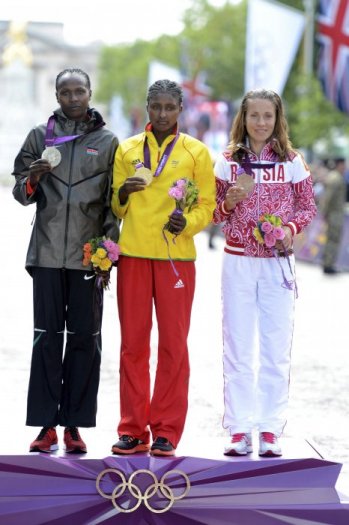 እኔ የምለው Tiki Gelana some reports and pictures