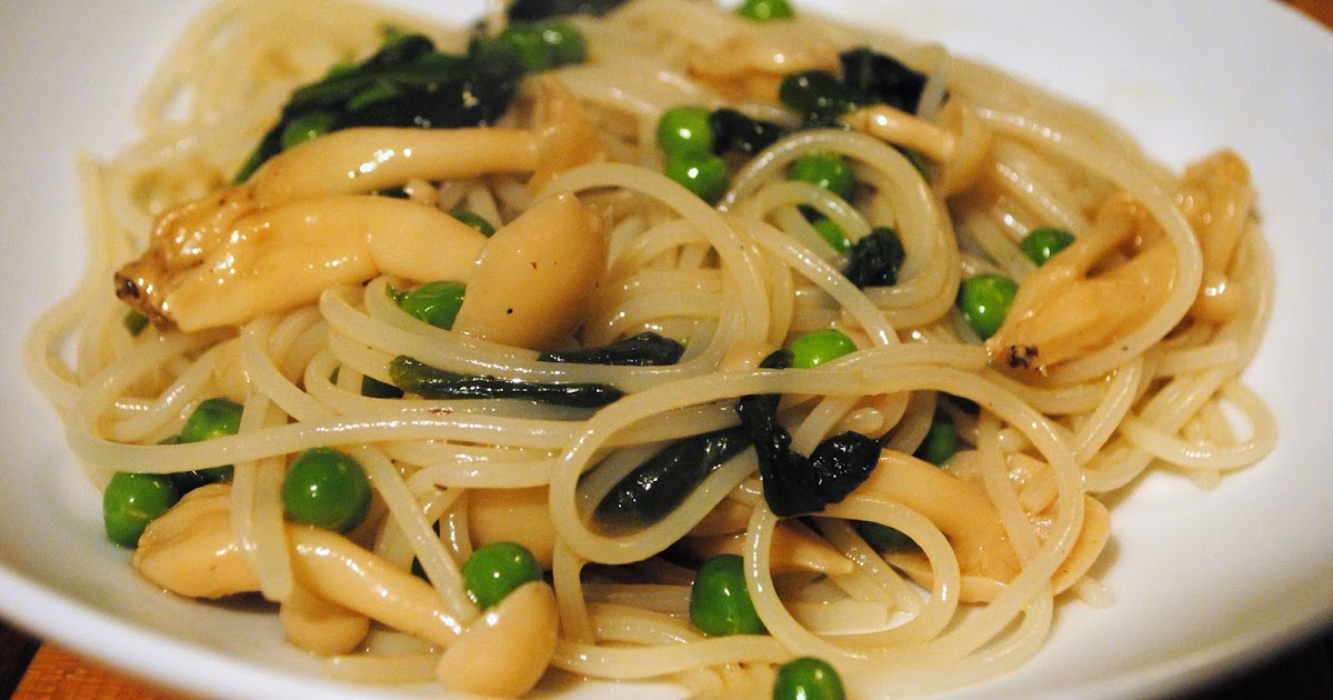 Shimeji Mushroom Noodles for Foodie Reads