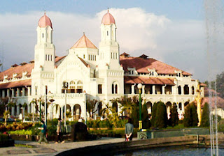 LAWANG SEWU SEMARANG TRAVEL BAMBANG LAWANG SEWU SEMARANG TRAVEL BAMBANG
