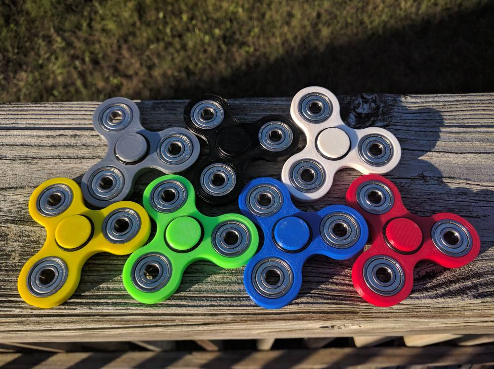 Hoy elijo y comparto... ¿Para qué sirven los FIDGET SPINNERS?