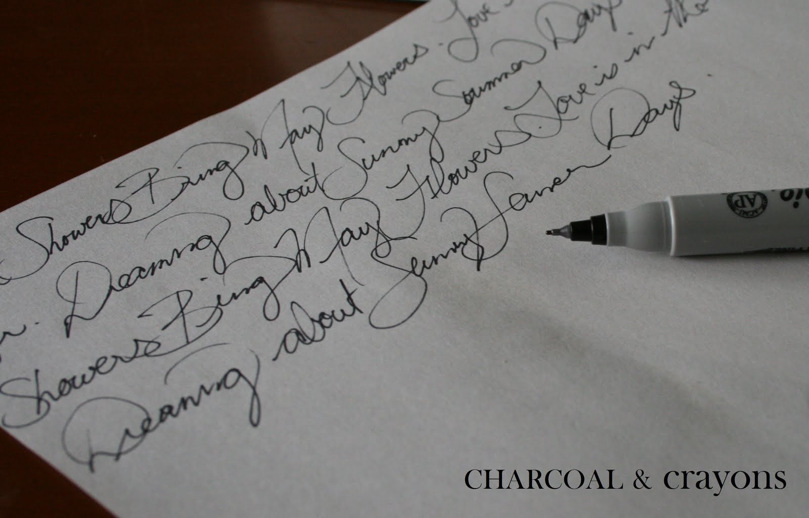 Письма мелким почерком. Красивый почерк. Красивый необычный почерк. Красивый почерк на бумаге. Мелкий Каллиграфический почерк.
