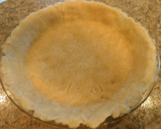 pie crust lined in pie plate