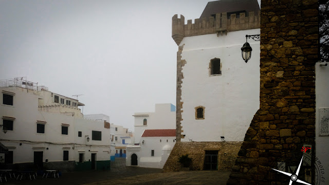 Borj Al Kamra, plaza Ibn Khaldun