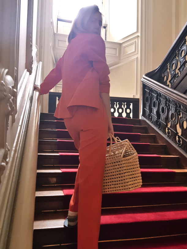 #powerdressing; #damski #garnitur; #torebkakoszyk; #garnitur w kolorze; #suit; #womansuit; #orangesuit