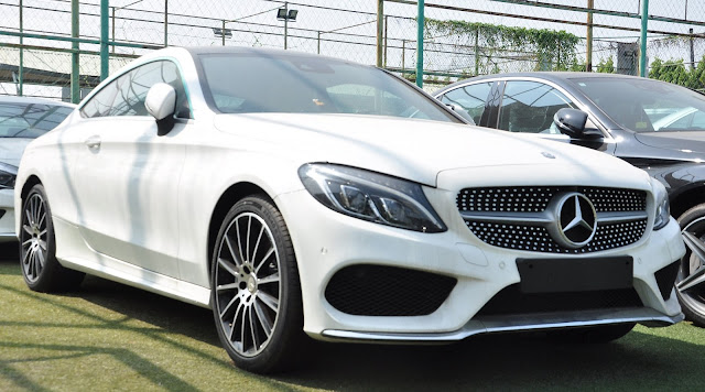 Thiết kế ngoại thất và nội thất Mercedes C300 Coupe Mercedes C300 Coupe có ngoại thất và nội thất thiết kế thể thao, mạnh mẽ