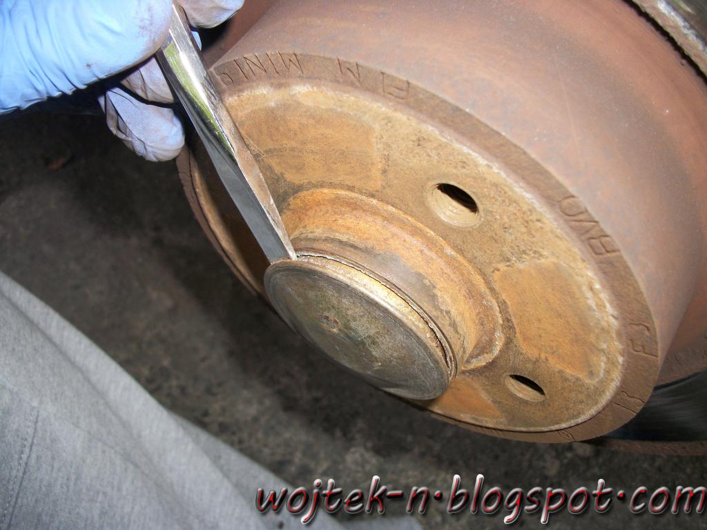 wojtekn brake discs replacing, front disc, rear disc, brake pads