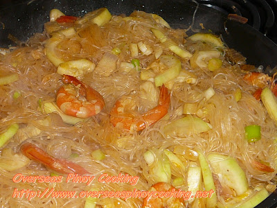 Ginisang Pansit Bihon with Upo - Cooking Procedure Ginisang Pansit Bihon with Upo - Cooking Procedure