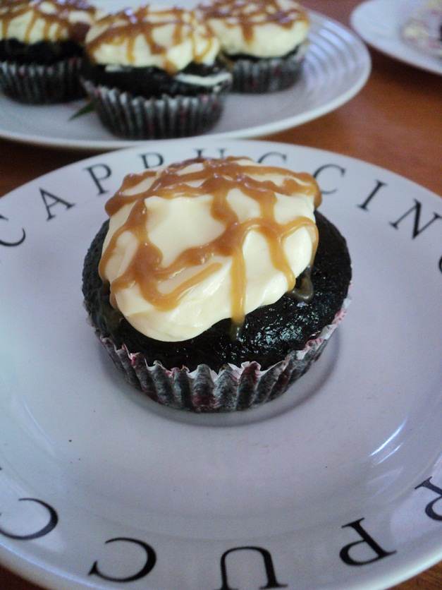 sweety toothy caramel frappuccino cupcakes