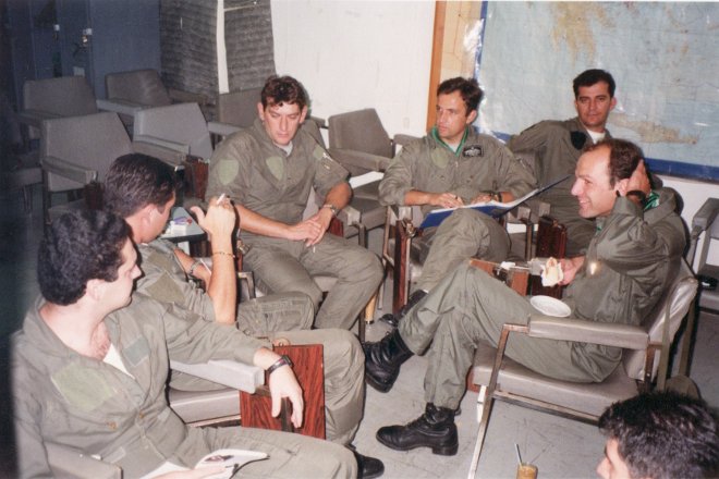 Συγκλονιστική μαρτυρία: "Ετσι θα βυθίζαμε τον τουρκικό Στόλο στα Ιμια" - Για πρώτη φορά μιλά ο αρχηγός του Σμήνους προσβολής των A-7Η Corsair!