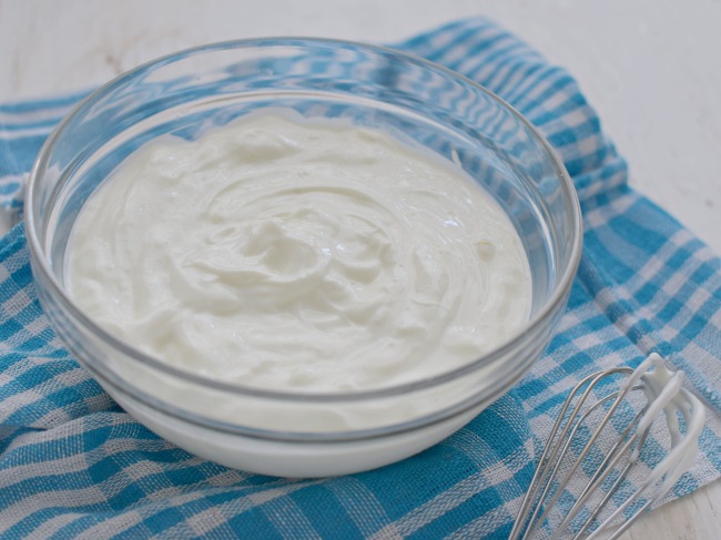 Cómo hacer yogurt casero con 2 ingredientes { yogurt regular y estilo  griego} | Bizcochos y Sancochos