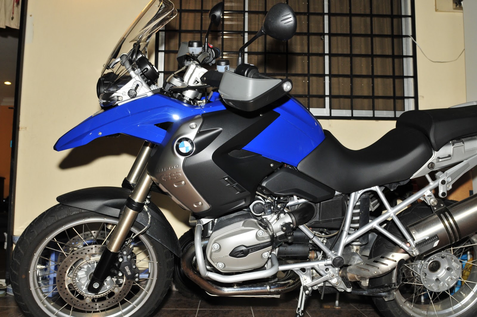 bmw gs blue