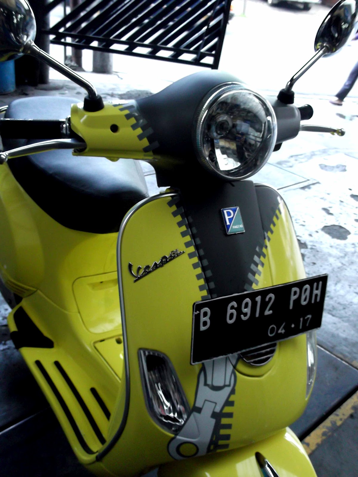 anti theory design: VESPA LX 150 ( full body wrapping )