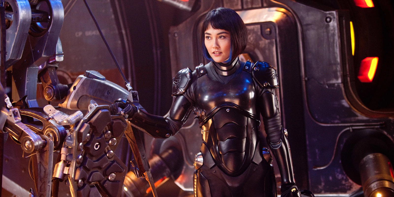 Ed's Filmic Forays: Film Review - Pacific Rim: Uprising (12A)