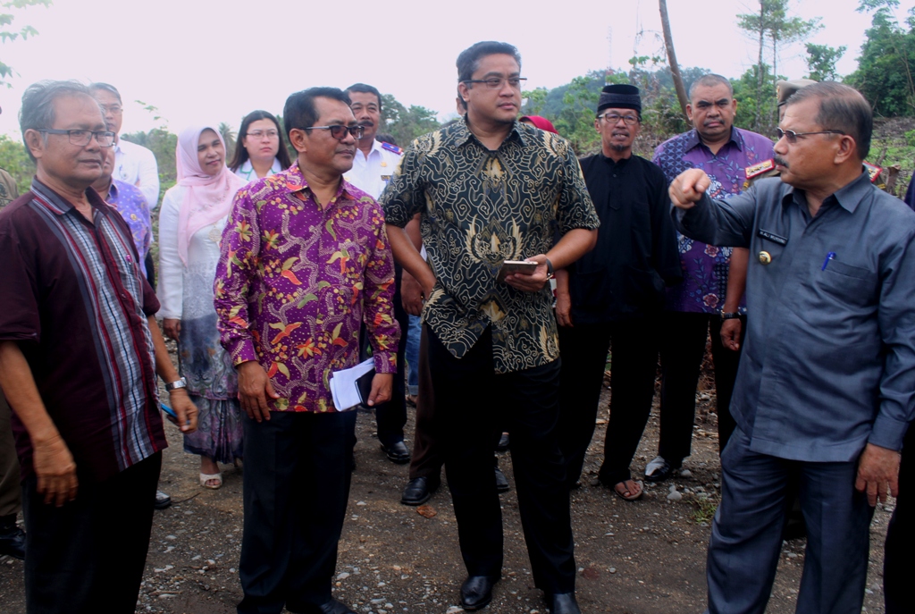 Dede Yusuf Pimpin Rombongan DPR RI Komisi IX Tinjau Pemeriksaan Kesehatan JCH di Embarkasi Makassar