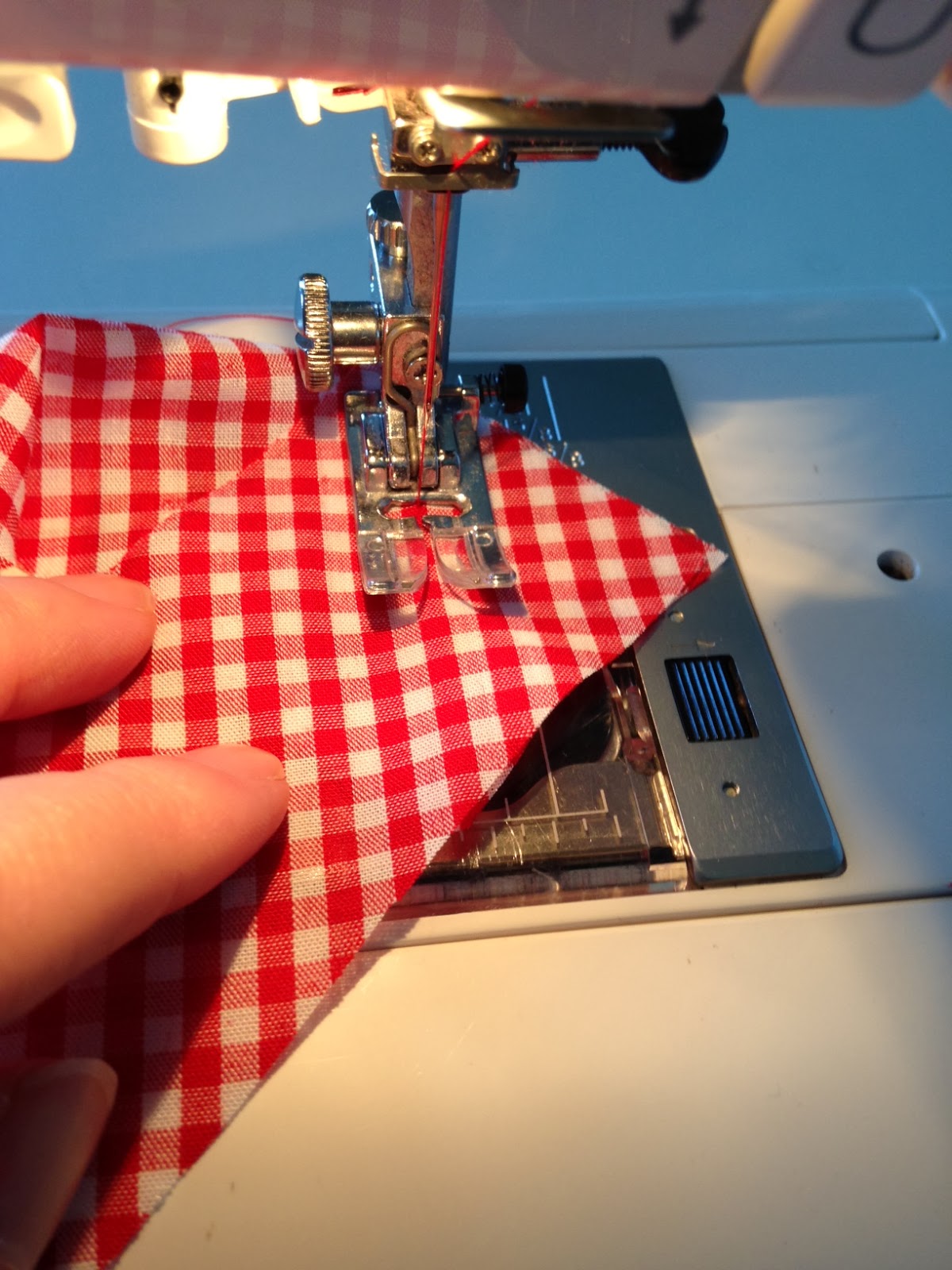 Sew Retro Rose: The Simplicity Bias Tape Maker
