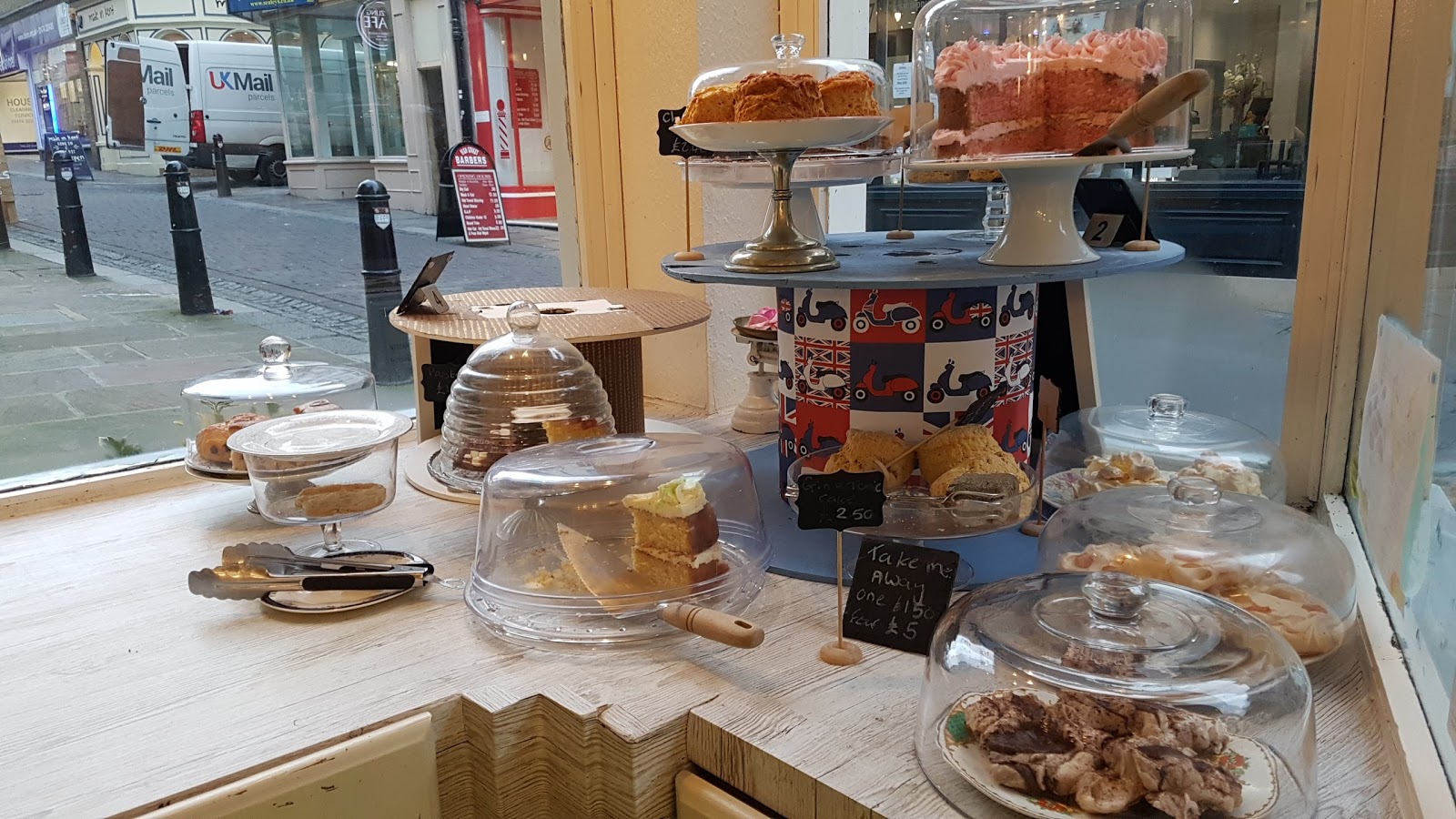 CombatCritic's TravelValue™ Gravesend, England A Proper, Quaint