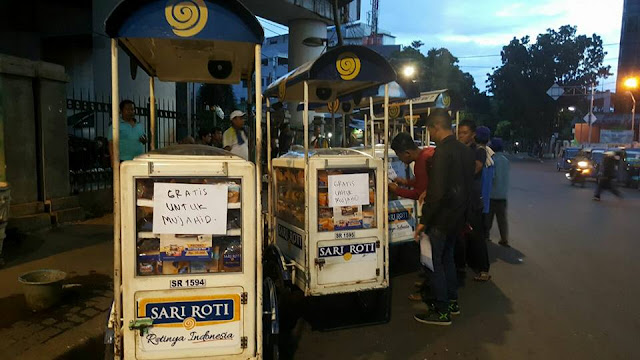 Sari Roti Heboh, Hingga ada Aksi Boikot. Penjualnya pun Curhat, Sedih Makin Sepi Pembeli