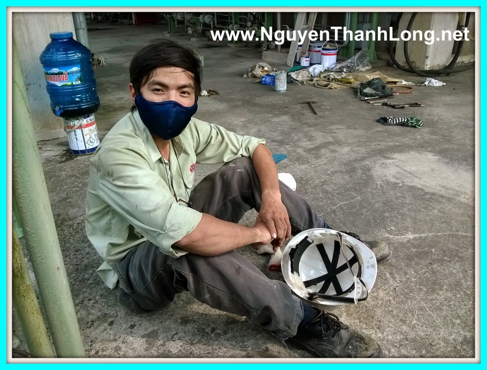 NGUYỄN THANH LONG LÚC XƯA - MỘT THỜI LÀM VIỆC VẤT VẢ KIẾM SỐNG nguyen-thanh-long-mot-thoi-lam-viec-vat-va